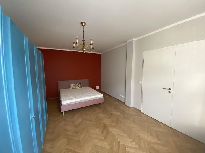 2-room apartment in renovated old building in Neuhausen (partially furnished) – Foto 16