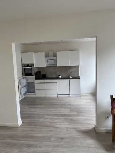 Itzehoe-Zentrum: gemütliche 3 Zimmer-Wohnung kurzfristig frei – Foto 1