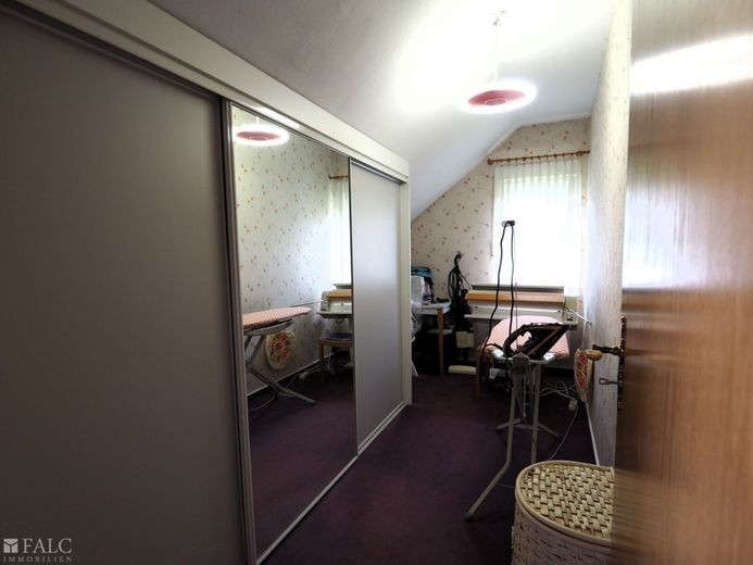 Großzügiges Anwesen im Kurort Bad Bodendorf – Ankleidezimmer