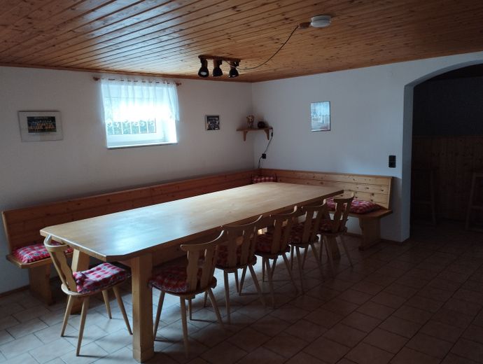Modernisiertes Landanwesen mit Pferdehaltung | 250 m² | 4.000 m² – Keller/Partyraum