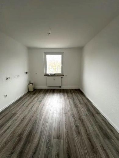 helle, moderne & gutaufgeteilte 3 Zimmerwohnung zu vermieten – Küche