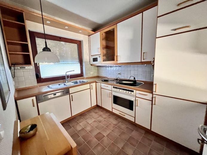 Kendine ait arsa üzerinde 4 odalı sıra ev – Küche
