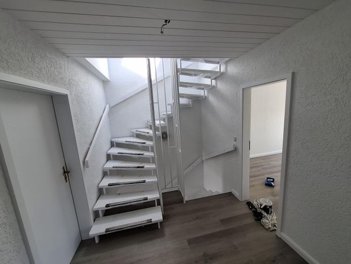 Sprzedaż domu w domu w Bad Schwalbach – Treppe