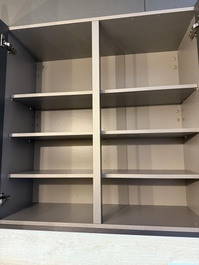 Luxuswohnung ,Hochparterre, mitten im Kreuzviertel – Sehr viel Stauraum in Küche 