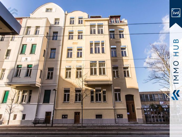 ++ Bezugsfrei, 4 Zimmer, Westbalkon und zwei Bäder ++ – 5604562-Gpsekjp3jHdA2GNTm6H7U5ci-Hausansicht.jpg