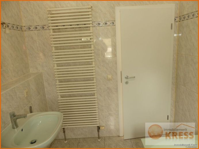 reserviert!!! Renovierte Einzimmerwohnung mit Balkon und Küche in gepflegter Wohnlage in Schlüchtern – Bild 9