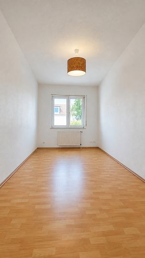Apartamento de 1 habitación disponible para ocupar en Kassel-Mitte (ascensor, vivienda amueblada y potencial para Documenta – Wohnung - aktuell leer