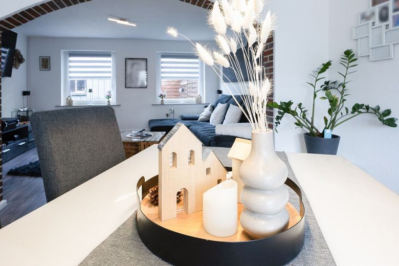 Ihre Oase: Doppelhaushälfte mit großem Garten! – Wohn-Esszimmer