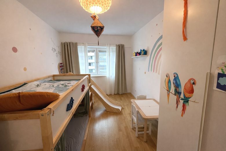 Amueblado: moderno apartamento de 4 habitaciones en los Welfenhöfen (limitado a dos años) – Kinderzimmer_2