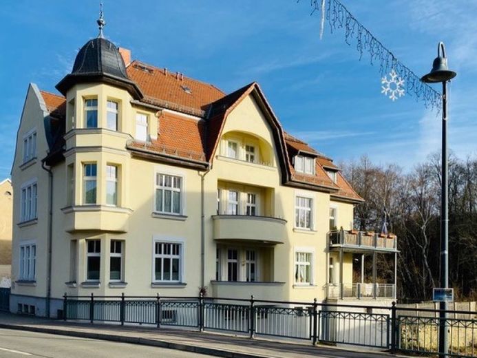 Exclusive investment opportunity in a central location in Weida – Photo 1