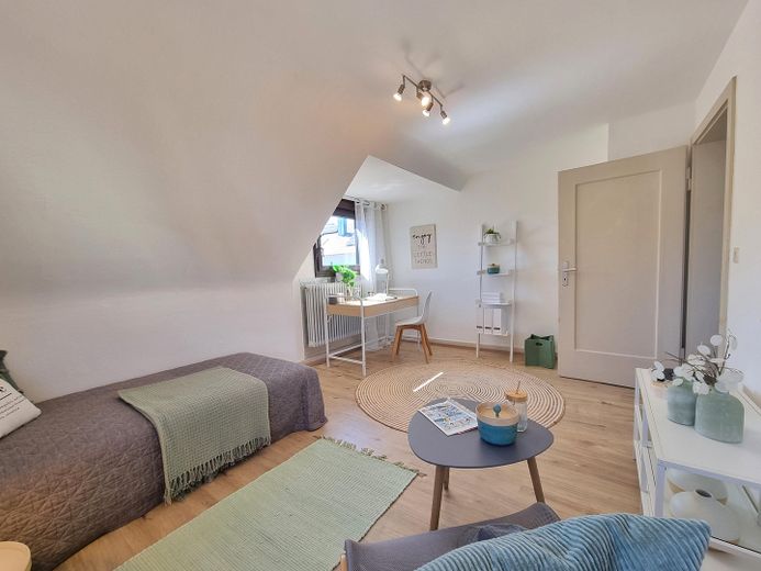 Großzügige 5,5-Zimmer-Maisonette mit Hauscharakter und viel Platz für die Familie – Kind 2