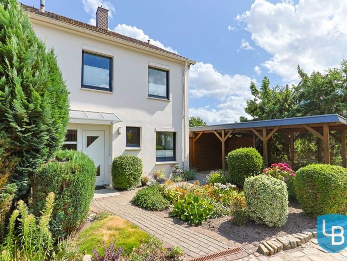 Charmantes Reihenendhaus mit viel zusätzlichem Platzkomfort! – फोटो 1