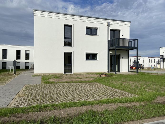 Stijlvol nieuwbouwappartement met privétuin net buiten Berlijn – Foto 3