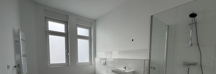 Отремонтированная квартира на первом этаже с террасой – Badezimmer