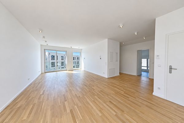 Sehr helles, modern geschnittenes Appartement mit Balkon (ein Hauch von Skywalk) incl. Garage