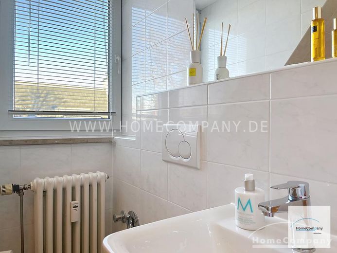 Wohnen mit Stil in Sendling – Neu möbliert  &  bezugsbereit – b929008447fd5db2014efe39ebc1a97cfdbc22f8.jpg
