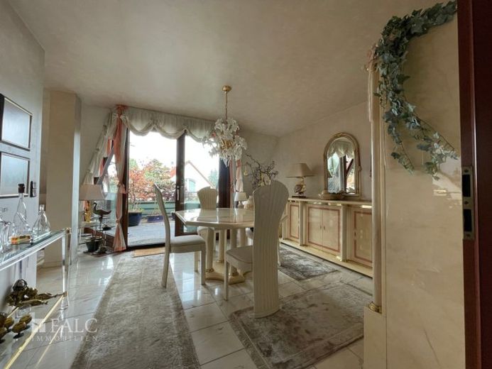 Exklusive Maisonette-Wohnung in Nürnbergs begehrter Lage - Wohnen auf zwei Ebenen! – Foto 1