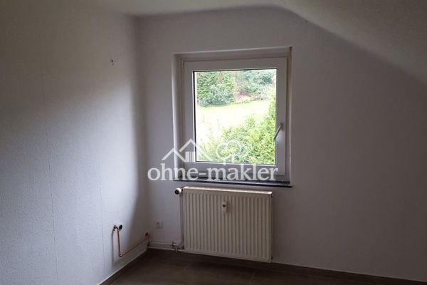 Très bel appartement rénové au dernier étage, 1,5 pièce avec cuisine et salle de bains