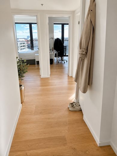 GRAND TOWER | Appartement de 3 pièces | Grand Garden directement à l’étage | 2 salles de bains & balcon – Eingangsbereich