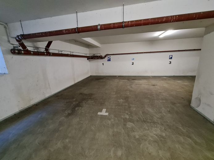 Tiefgaragen Stellplatz