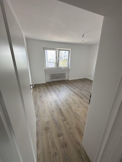 Schöne Sanierte 3-Zimmer Wohnung am Waldrand von Dellwig – Schlafzimmer