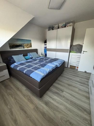 Helle 3-Zimmer Wohnung 79m² mit Balkon, optional Garage | gute Anbindung nach DUS, Neuss, MG – Schlafzimmer