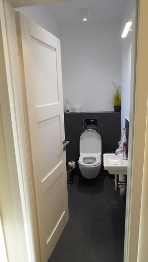 WC im EG