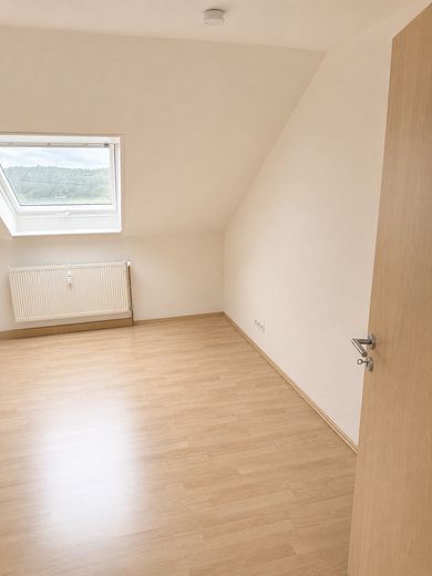 Großzügige 3-Zimmer Dachgeschoss Wohnung mit eigenem Gartenanteil in traumhafter Waldrandlage – Foto 13