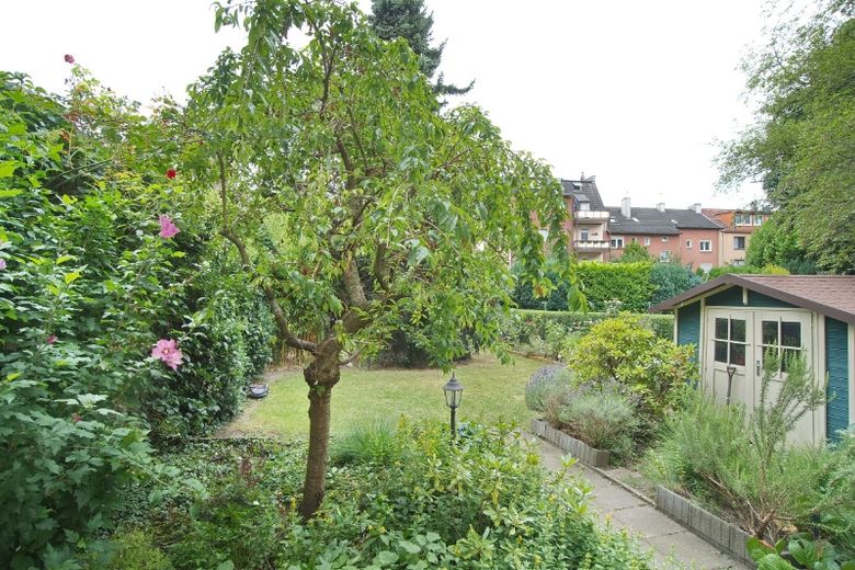 Erstbezug nach Renovierung und Möblierung: sehr schöne Wohnung in ruhiger Citylage mit Gartennutzung und HomeOffice-Möglichkeit – 818ce0a4d09fa5be984f15936cd6724ce28197e8.jpg