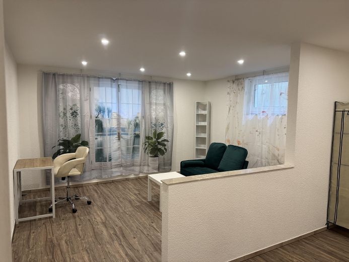 (Studenten)Wohnung im UG ab Oktober frei- möbliert, in einem 2-Familienhaus – Foto 2