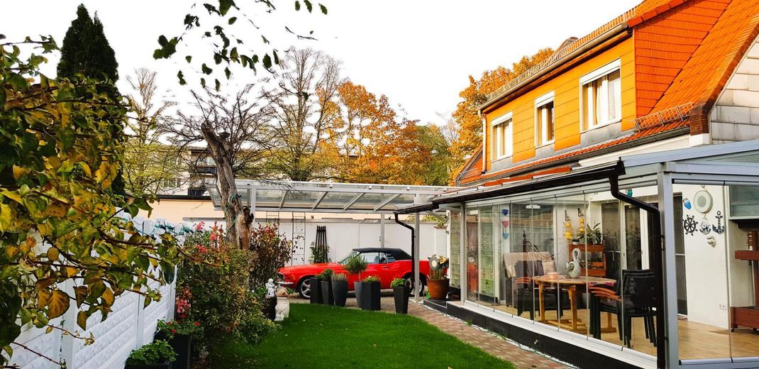 Blick aufs Grundstück 