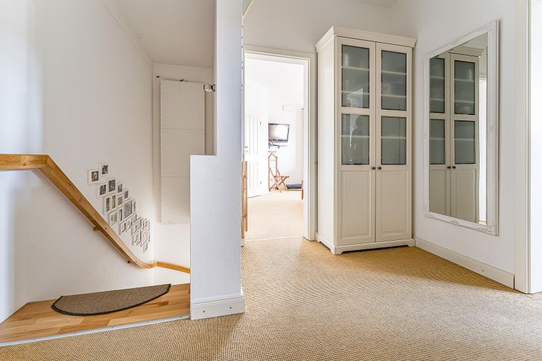 STADTVILLA am westlichen Stadtrand von Hamburg direkt am Forst Klövensteen – Foto 18