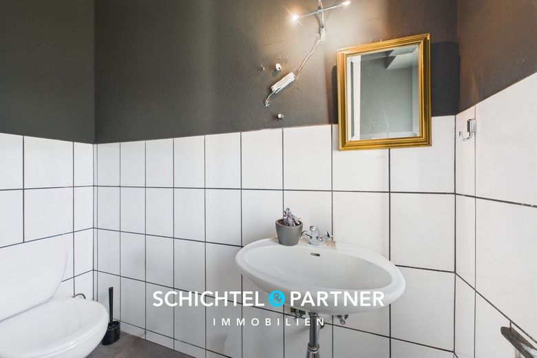 Schwachhausen | Kaufmannsvilla mit viel Historie und idyllischem Garten – S&amp;P | Badezimmer