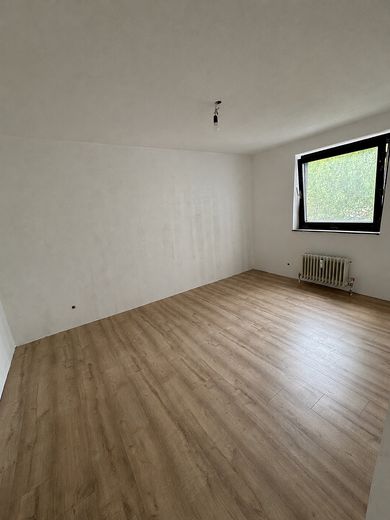 Prima occupazione dopo ristrutturazione – appartamento di 3,5 locali con cucina componibile – Schlafzimmer 2