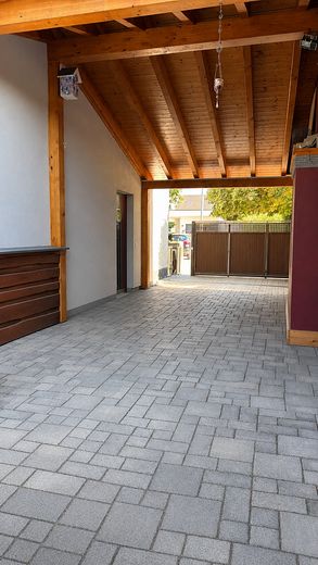 Duurzaam gebouwd – met oog voor detail – Carport / Innenhof