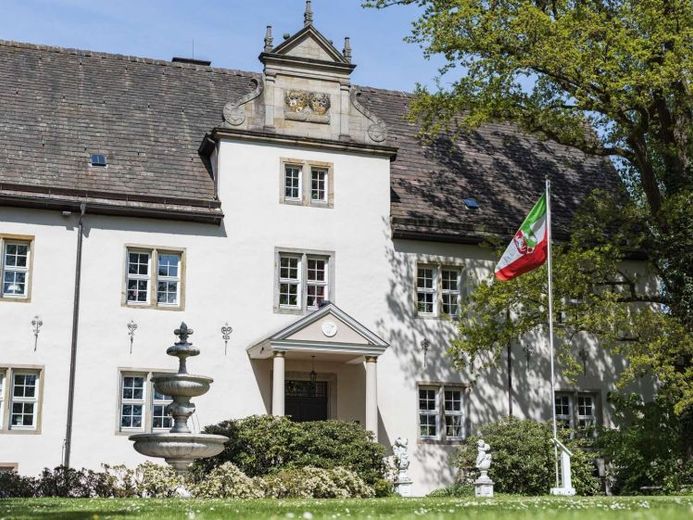 Castello di Alverdissen: abitare. lavorare. rappresentare. – Foto 1