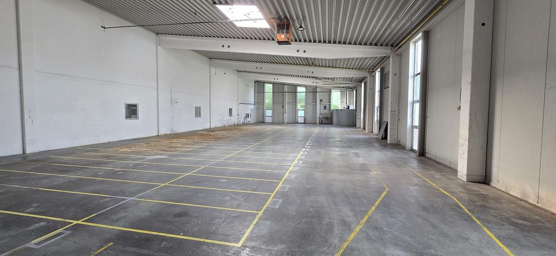 Anbau Lackier- / Lagerhalle 1