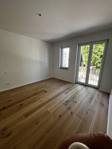 İlk kullanım Işık alan balkonlu 3 odalı daire – Schlafzimmer 2