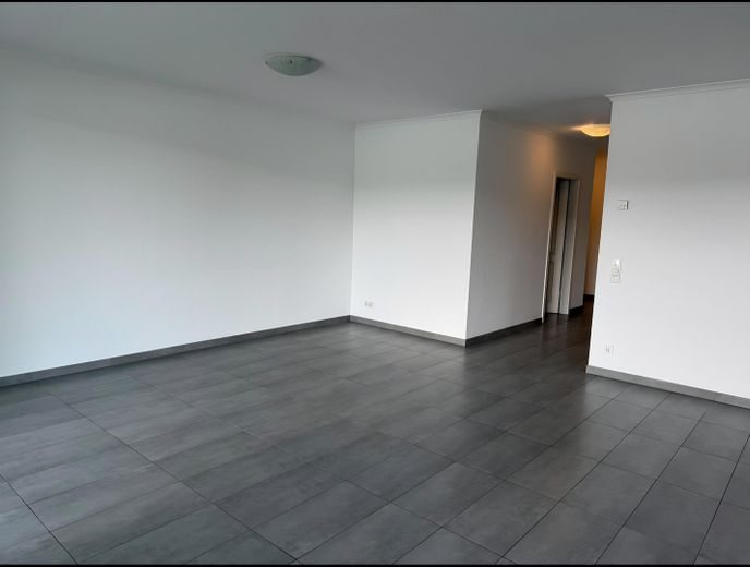 Exclusivo apartamento de 2 habitaciones con balcón de 22 m2 en primera línea del Rin – Foto 14