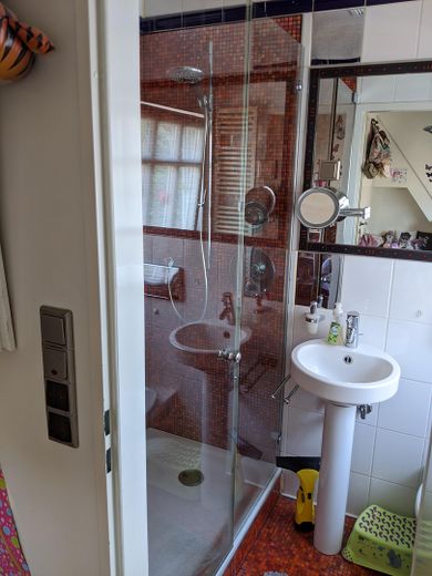 Duschbad / WC, DG 1