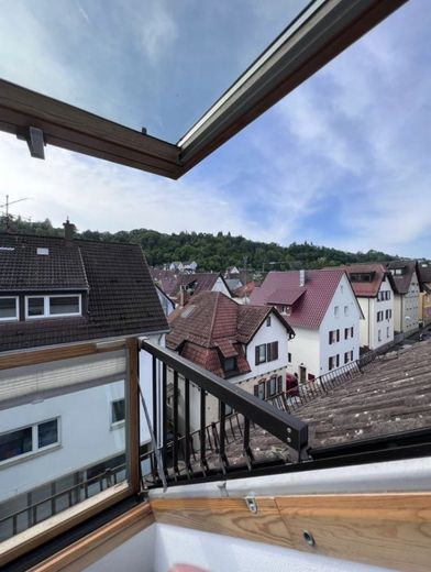 Modern geschnittene Maisonette im Dachgeschoss — zentrumsnah in Stuttgart‑Feuerbach – Aussicht 2