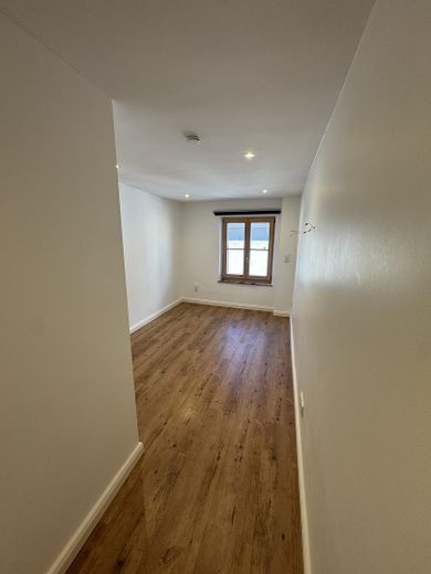 Einzigartiges Altstadt-Juwel in Weilheim mit eigenem Stadtgarten – kernsanierte 6-Zimmer-Maisonette – Zimmer 4, Foto 2, 2. OG