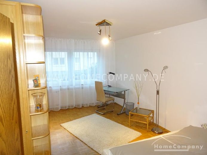 Voll möblierte 2-Zimmer-Wohnung mit Balkon in Laim – 9479b06bd3cff744ccfdb47796012cfe66eb6fc7.jpg