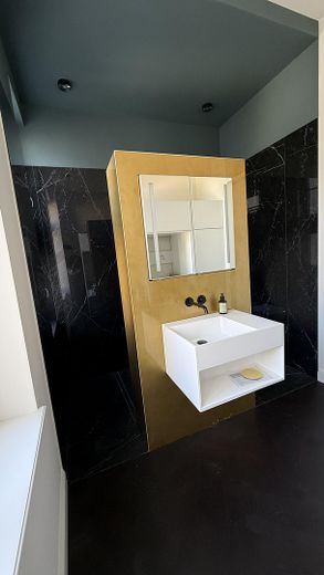 Attraktive 2 Zimmer Wohnung im 1. OG Johannesviertel in Darmstadt – Badezimmer