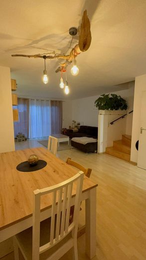 Reihenendhaus mit Keller, Garten, Pelletofen, 2 Stellplätzen & Gartenhaus – 55270 Jugenheim – privat – Esszimmer / Wohnzimmer 2