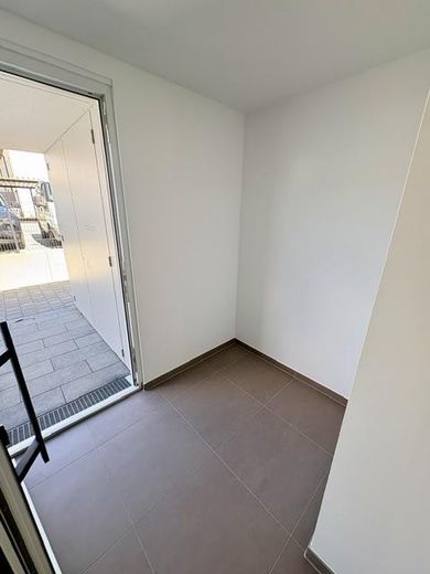 ERSTBEZUG 145qm Familienfreundliche Neubauhaus mit 2 Stellplätzen nähe U2 Röthenbach – Foto 8