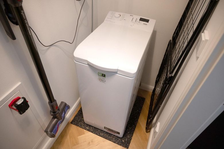 Designer Apartment zentral in Schöneberg Erstbezug – Separate in flat Laundryroom