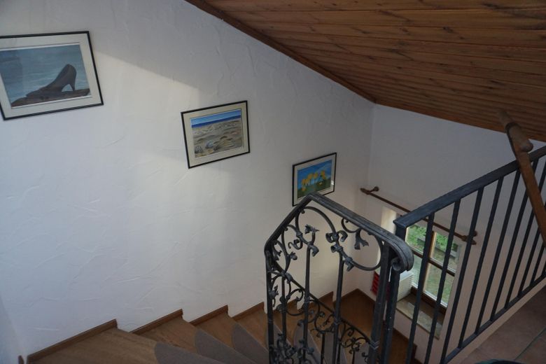 Großes Haus/Mehrgenerationenhaus in Huglfing von privat – Treppenhaus von 2. OG aus