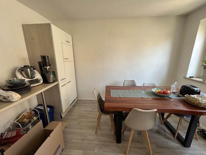 Großzügige 3-Zimmer-Wohnung mit Balkon – zentral in Lauingen – Küche - Essbereich