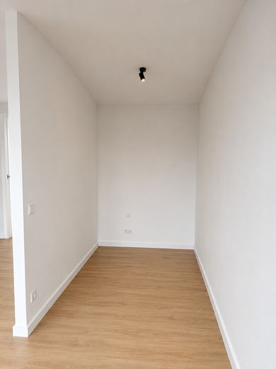 Provisionsfreies 1,5-Zimmer Dachstudio mit 4% Rendite in hervorragender Lage - in Renovierung – Impression Schlafen (KI)